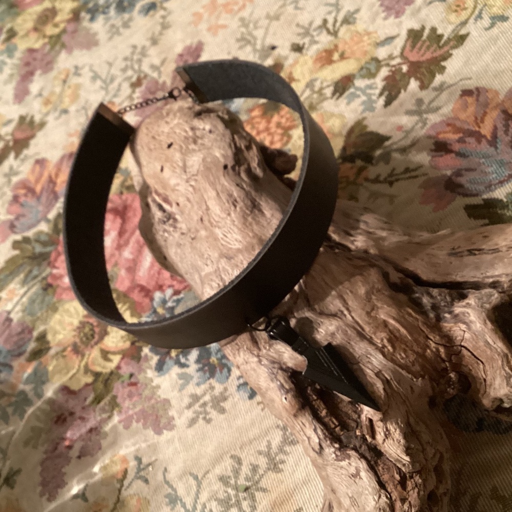Black Leather Choker Necklace w/ Black Arrowhead Pendant